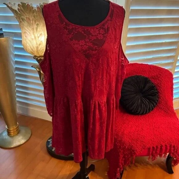 Babydoll Stretch Lace Cold Shoulder Top - Picture 6 of 9